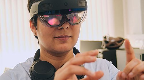 Augmented Reality / Virtual Reality in Surgery